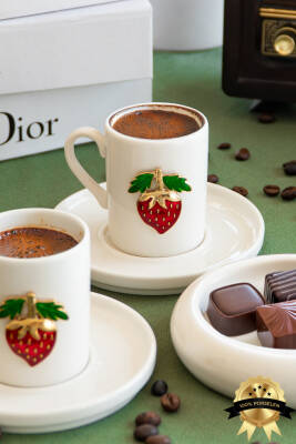 Çilek 4 parça 2 Kişilik Kahve Fincan Takımı