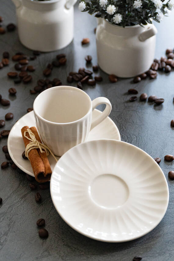 Karizma 4 Parça 2 Kişilik Porselen Kahve Fincan Takımı - 1